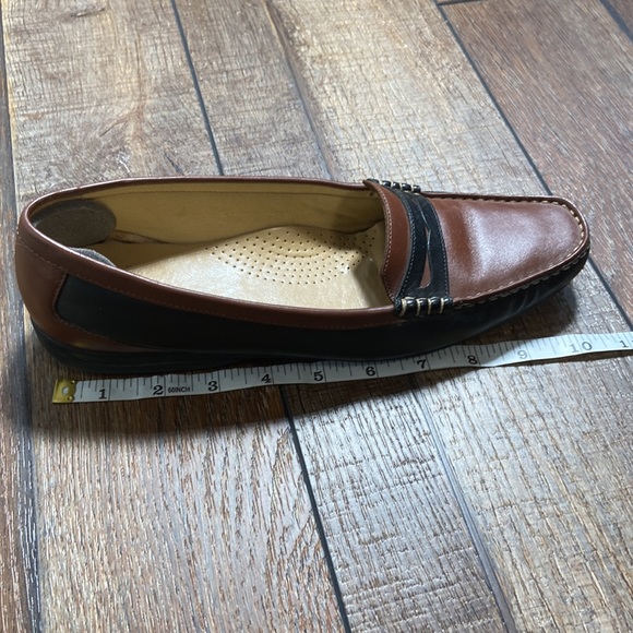 Trotters Francie Black and Brown Penny Loafers Size 10N Narrow - Picture 13 of 14